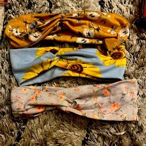 Knotted headbands ! I don’t use these anymore but they are super cute and comfy